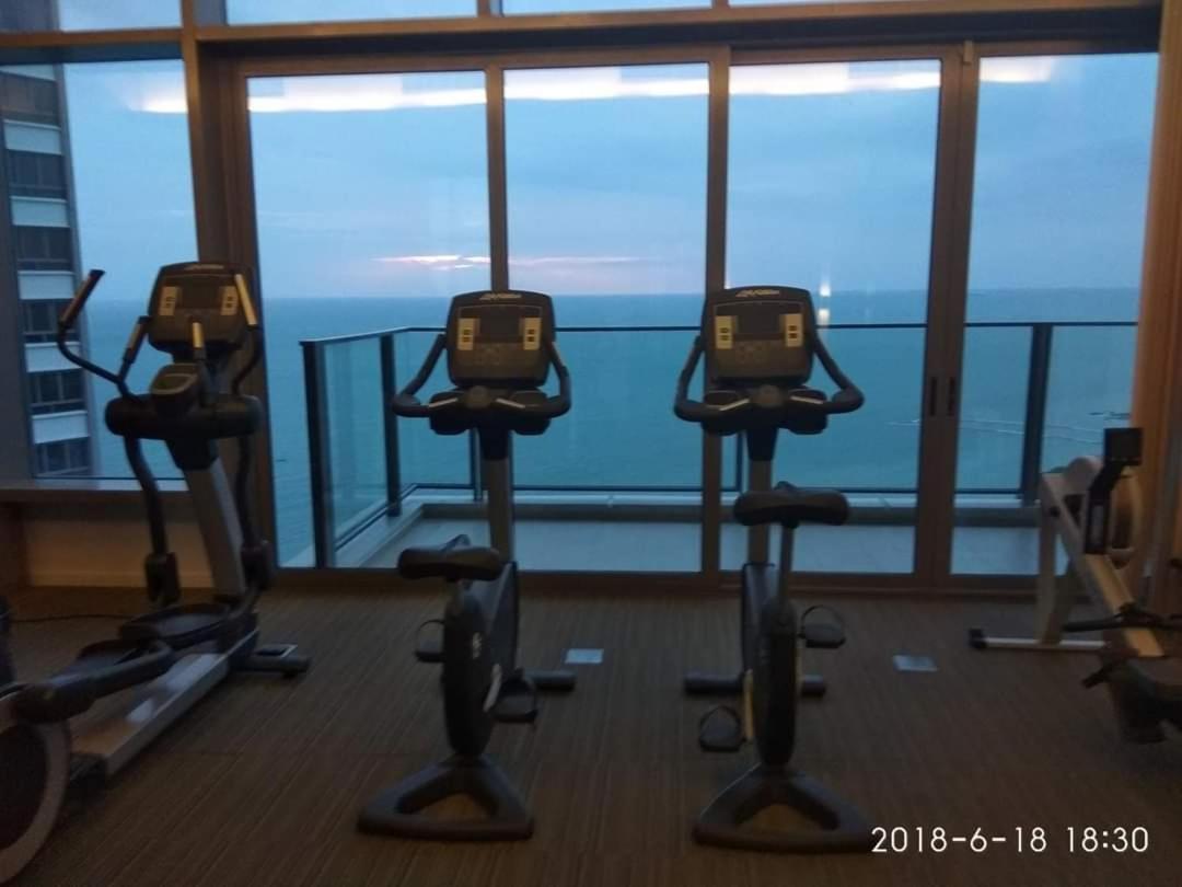 Sea View Apartment In Pattaya Eksteriør bilde