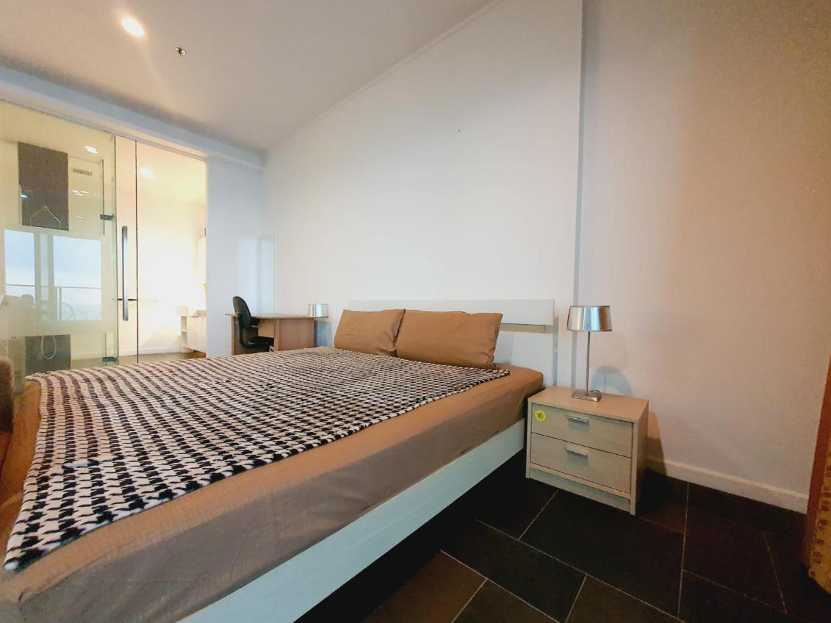 Sea View Apartment In Pattaya Eksteriør bilde