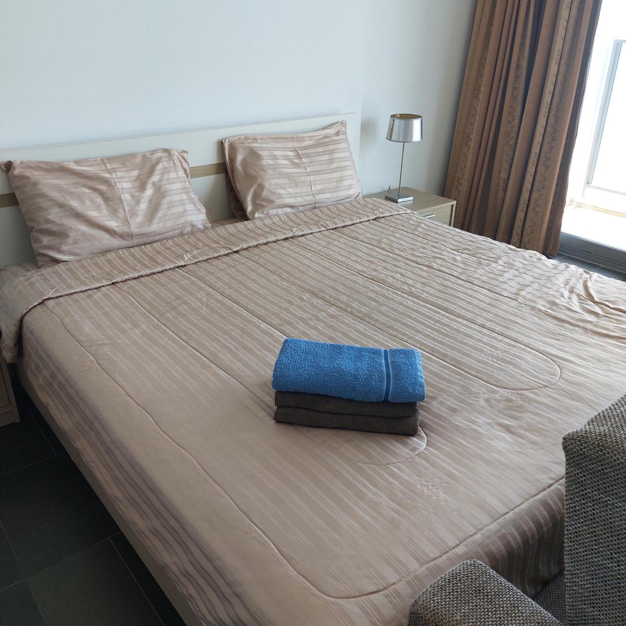 Sea View Apartment In Pattaya Eksteriør bilde