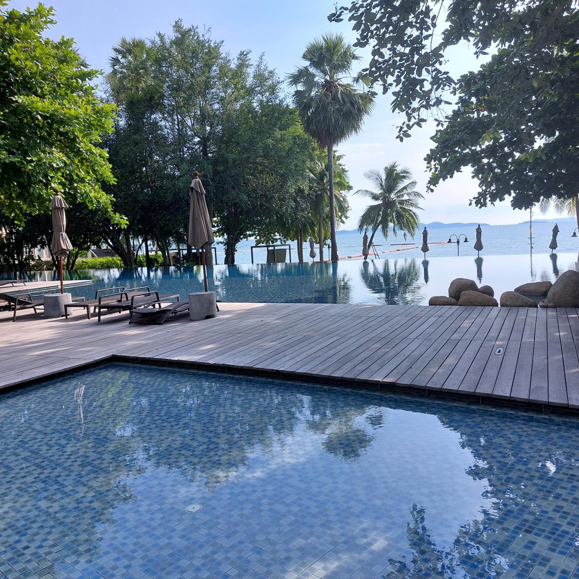 Sea View Apartment In Pattaya Eksteriør bilde