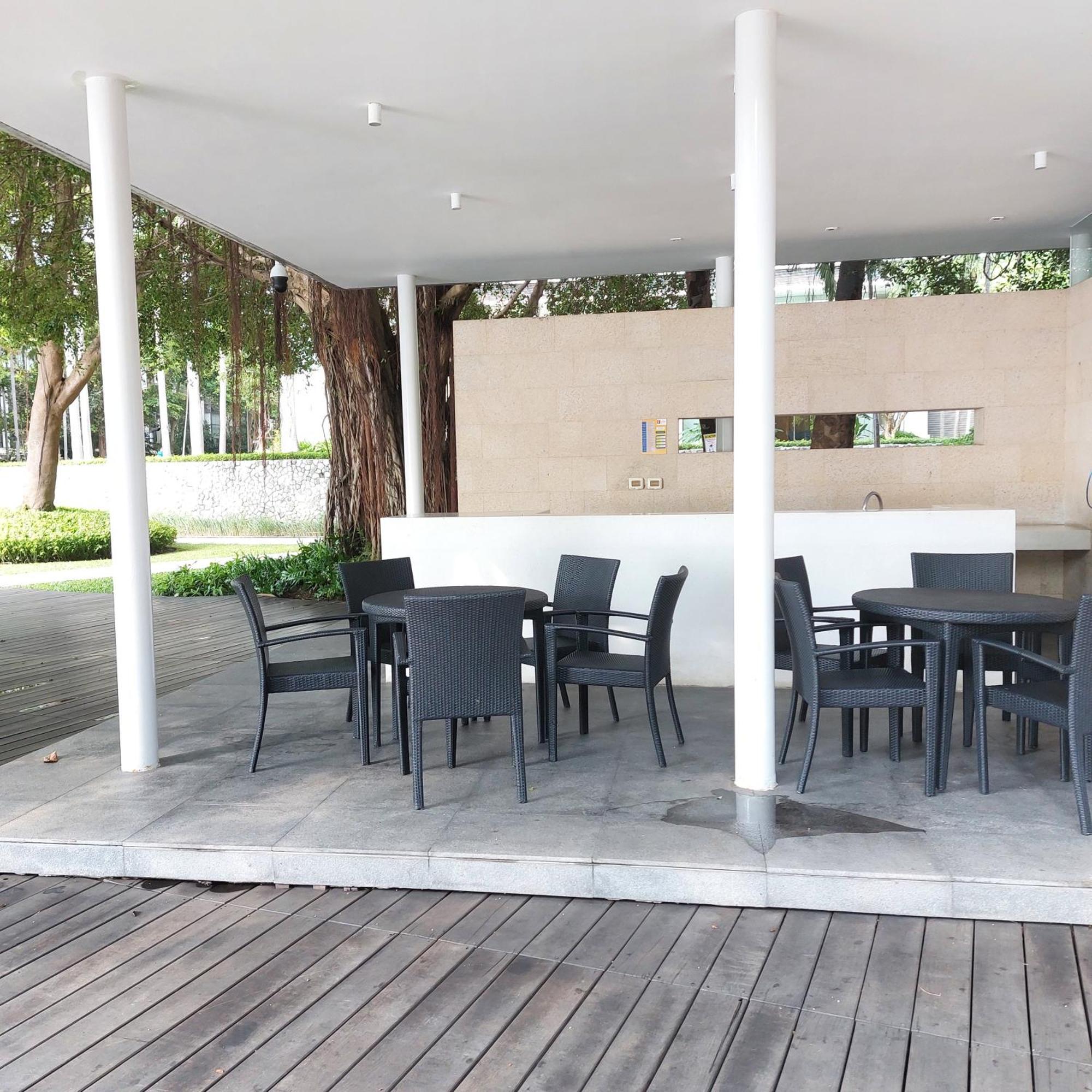 Sea View Apartment In Pattaya Eksteriør bilde