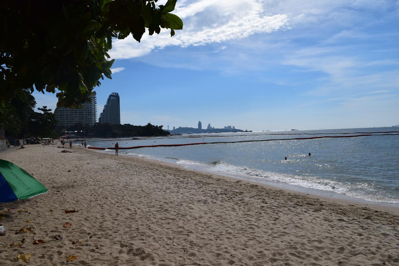 Sea View Apartment In Pattaya Eksteriør bilde