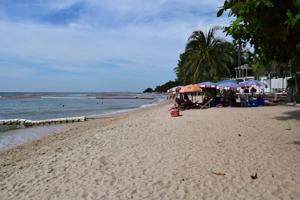 Sea View Apartment In Pattaya Eksteriør bilde